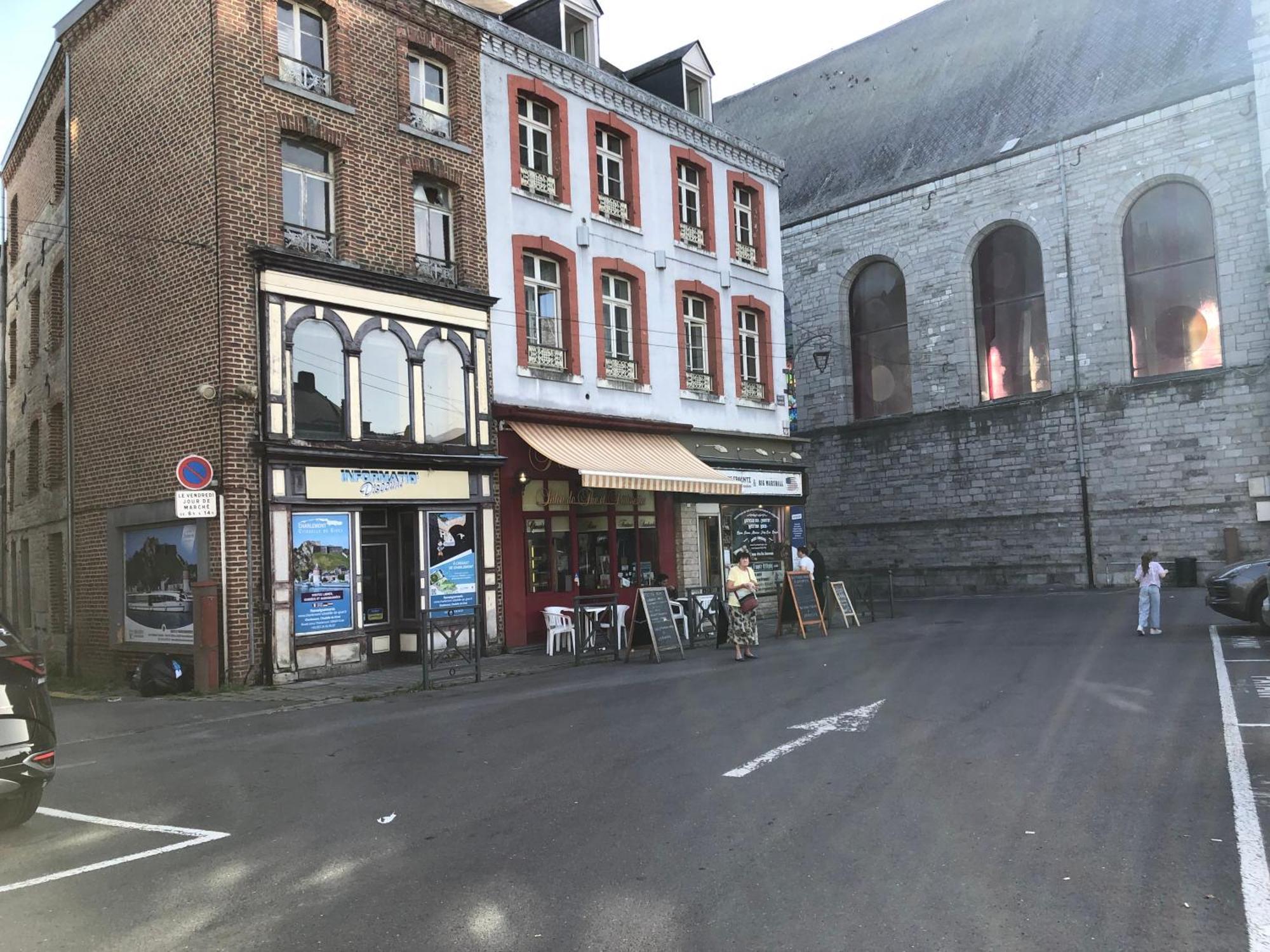 Ferienwohnung Le Repos De La Meuse Givet Exterior foto